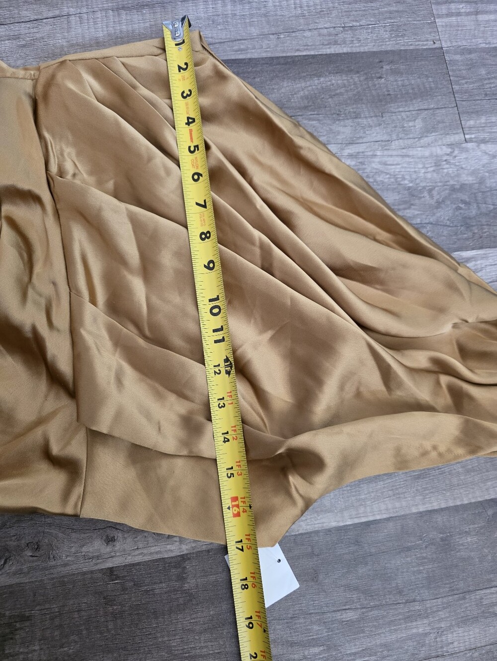 PETAL PUP GOLD NADIA SATIN One-Shoulder Gold Satin Evening Dress Maxi Queen - Picture 13 of 15